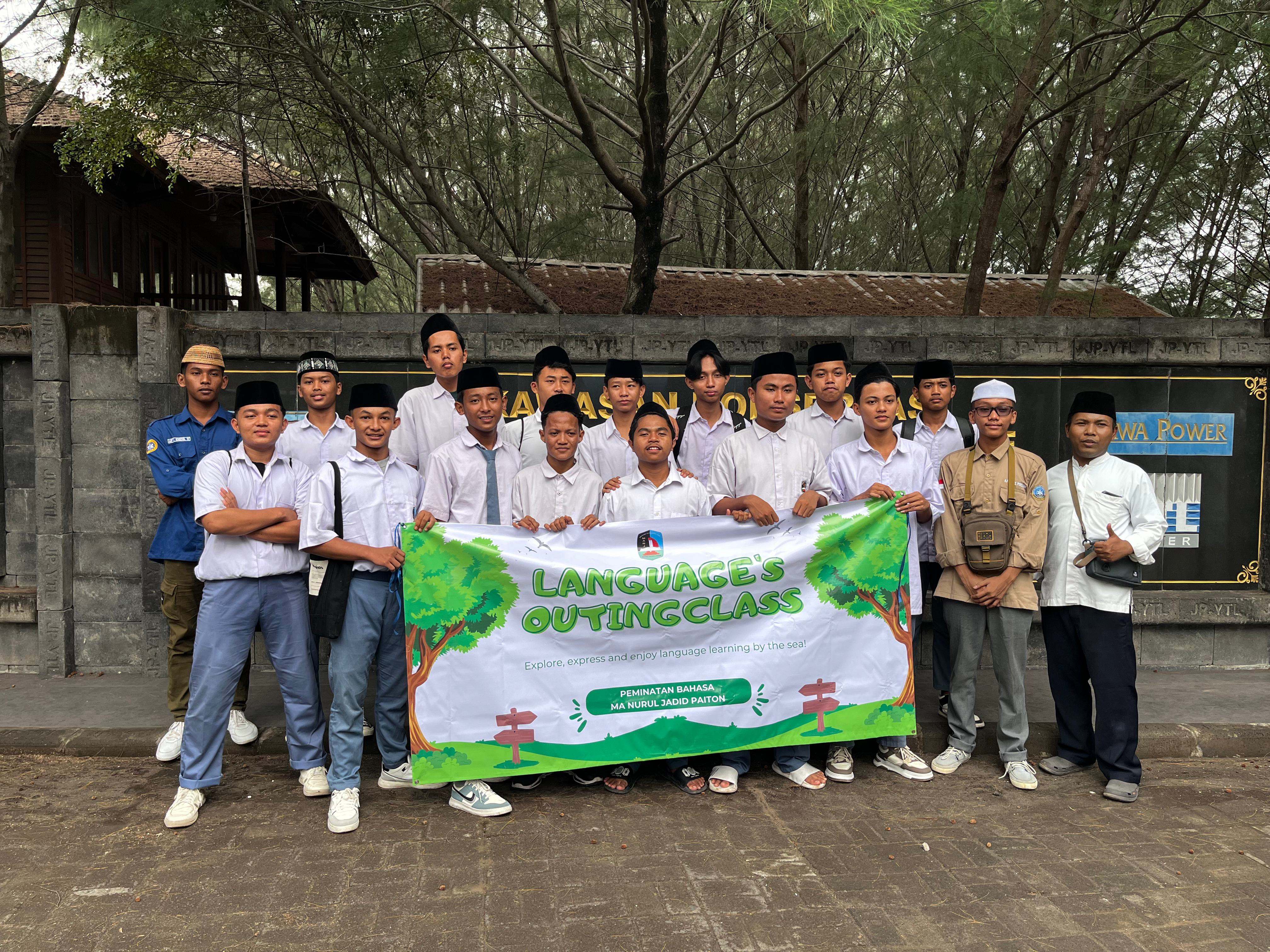 Menghubungkan Bahasa dan Alam: Sebuah Perjalanan Belajar Berdasarkan Pengalaman di Pantai Duta