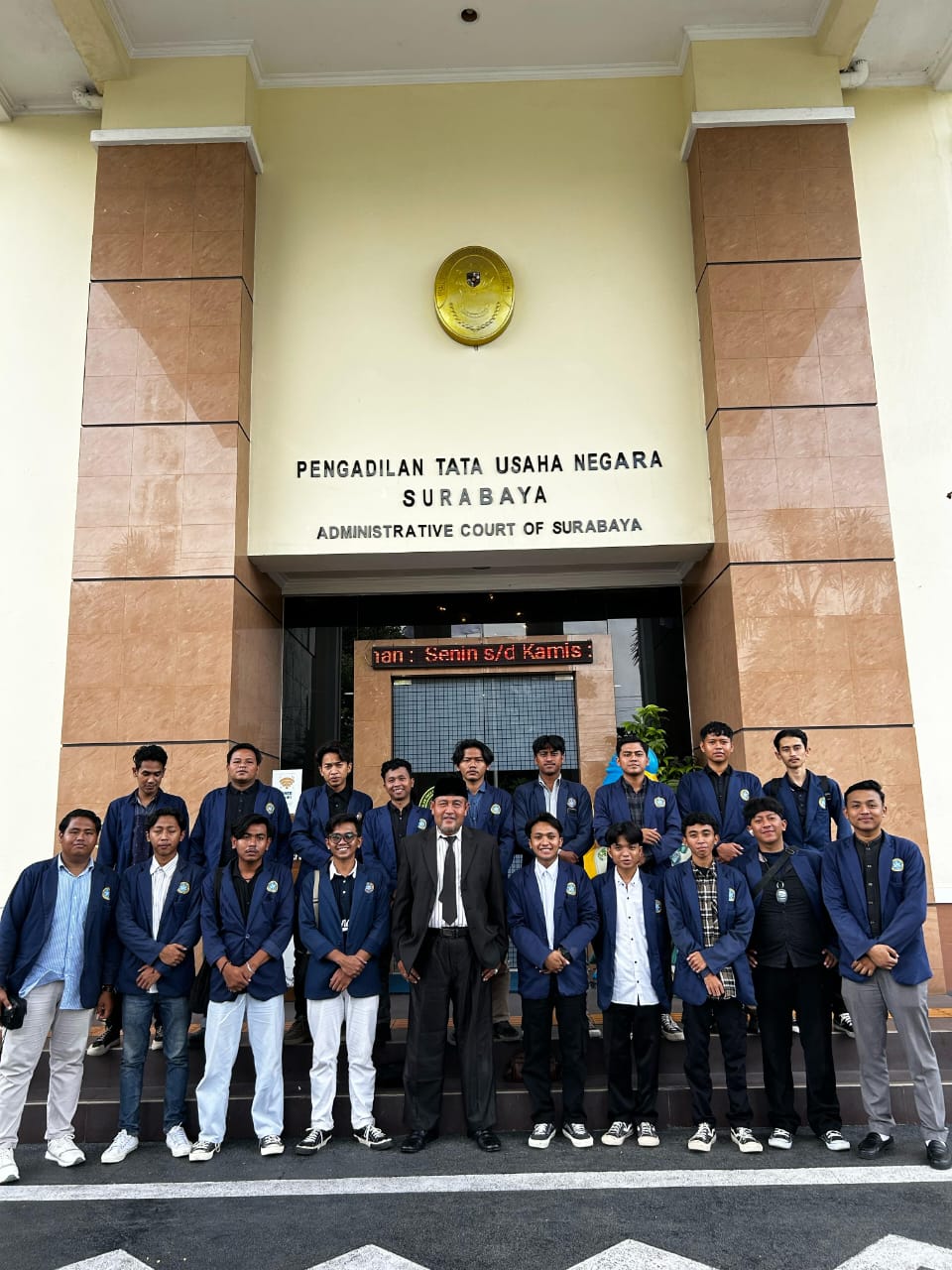 Mahasiswa Prodi Hukum UNUJA Kunjungi PTUN Surabaya: Perluas Wawasan Hukum Acara Tata Usaha Negara