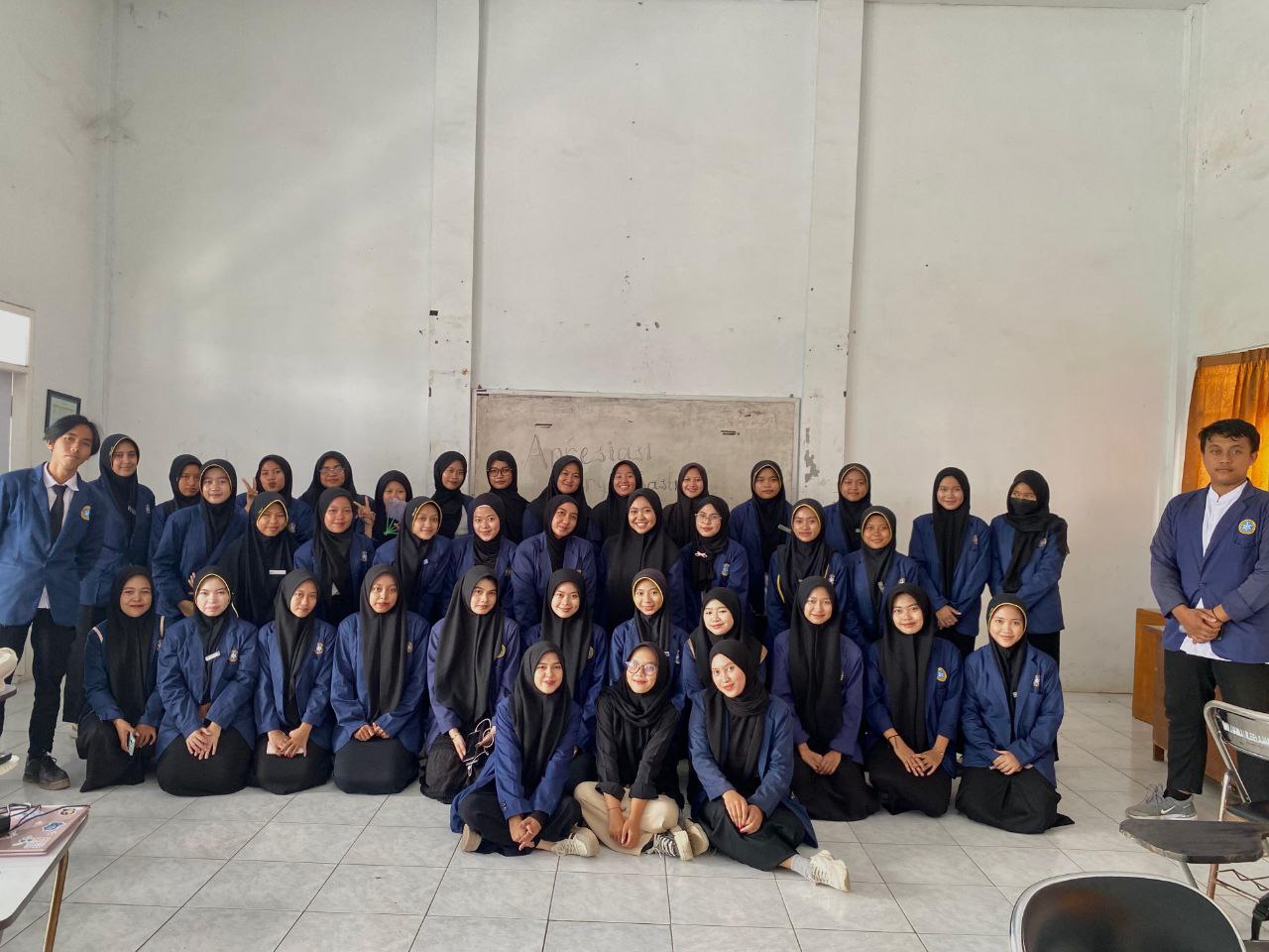 English Debate Forum by HIMAPRODI EDSION