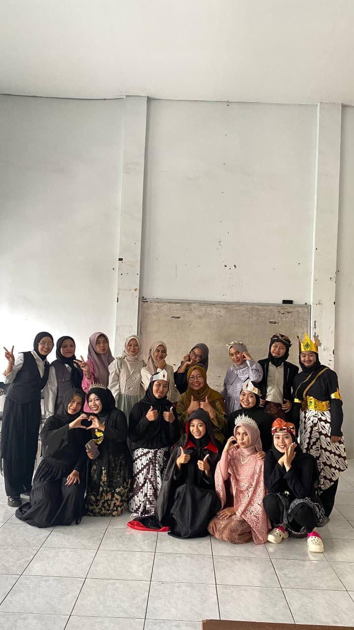 Drama Coaching Clinic: Mengasah Skill mahasiswa Pendiidkan Bahasa Inggris